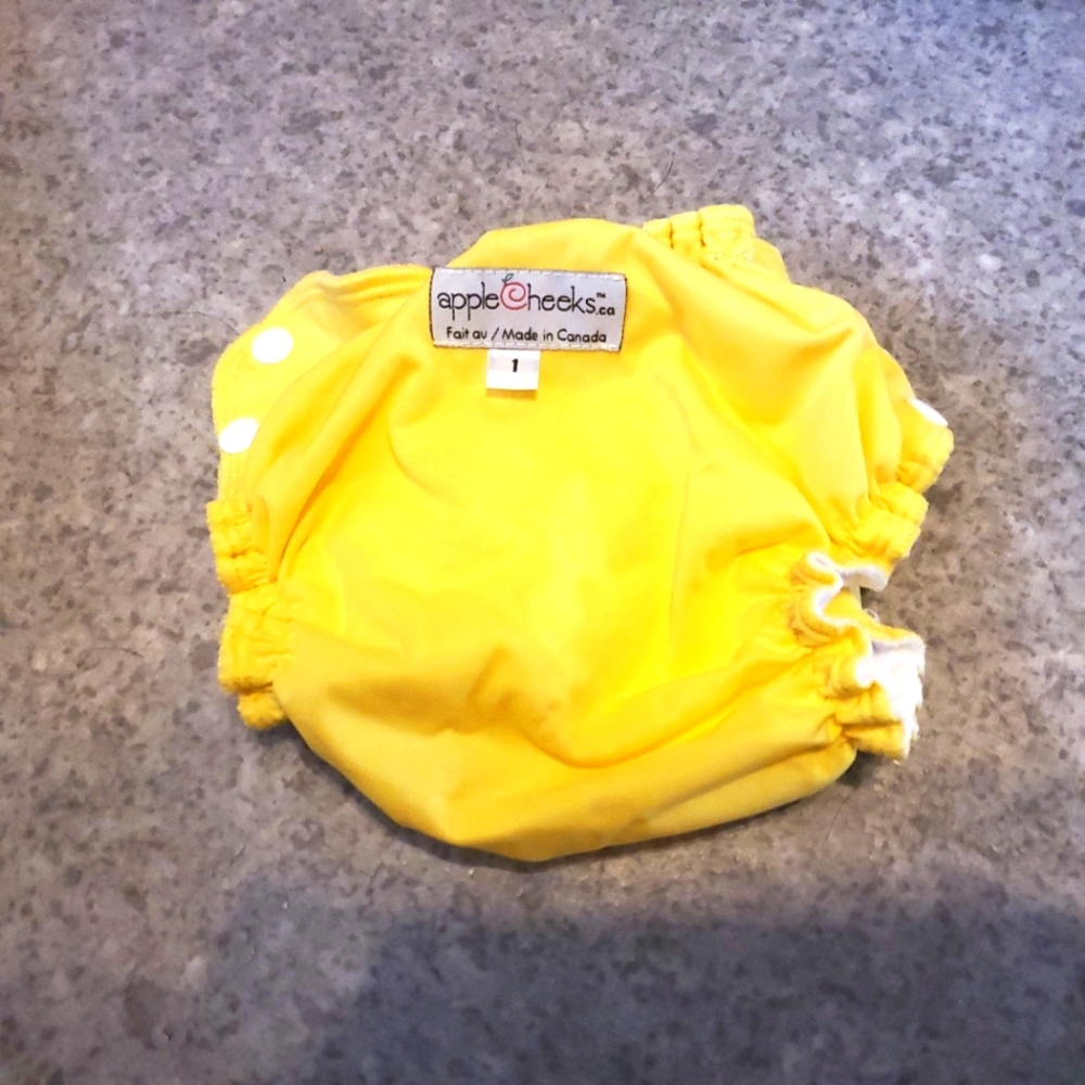 Apple Cheeks Cloth Diaper Set - Picture 8 of 16